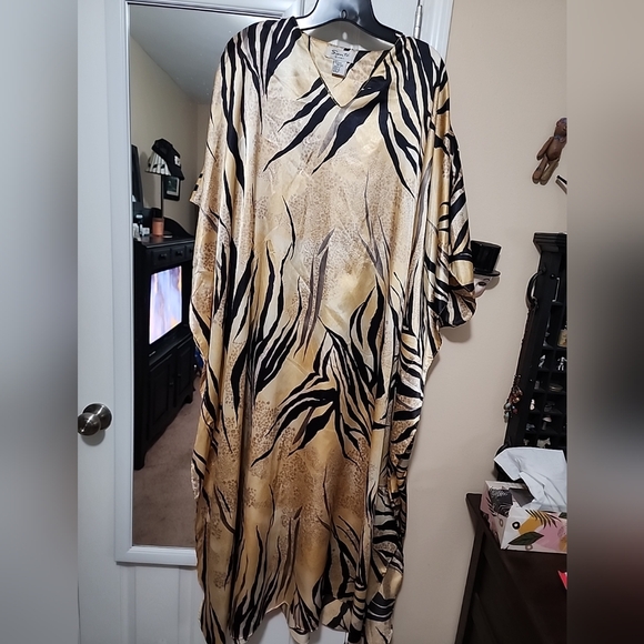 Vtg. Santé Classic Dressing Gown Moo Moo Kimono Sleeve Wildcat Print One Size - Picture 2 of 5